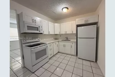 3020 SW 64th Ave, Miramar, FL 33023 - Photo 11