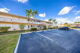 900 SW 10th Terrace, Hallandale Beach, FL 33009 - Photo 23