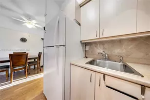 900 SW 10th Terrace, Hallandale Beach, FL 33009 - Photo 11