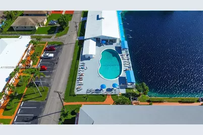 900 SW 10th Ter #8S, Hallandale Beach, FL 33009 - Photo 25