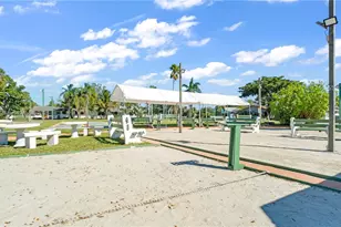 900 SW 10th Terrace, Hallandale Beach, FL 33009 - Photo 29