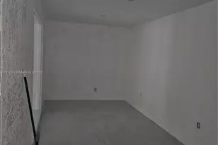 14710 NE 5th Ct, Miami, FL 33161 - Photo 11