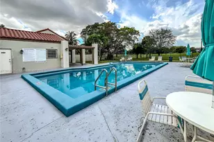 10315 NW 9th St Cir, Miami, FL 33172 - Photo 45