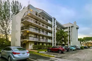 10315 NW 9th St Cir, Miami, FL 33172 - Photo 71