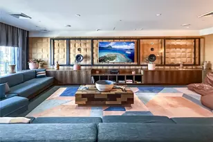 121 NE 34th St, Miami, FL 33137 - Photo 25