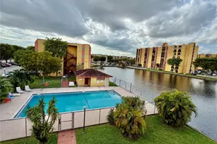 4705 NW 7th St, Miami, FL 33126 - Photo 23