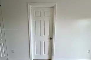 4705 NW 7th St, Miami, FL 33126 - Photo 7