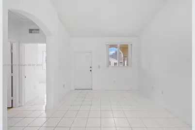 1658 SE 28th Ct #200, Homestead, FL 33035 - Photo 3