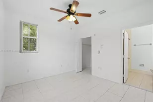 1658 SE 28th Ct, Homestead, FL 33035 - Photo 11