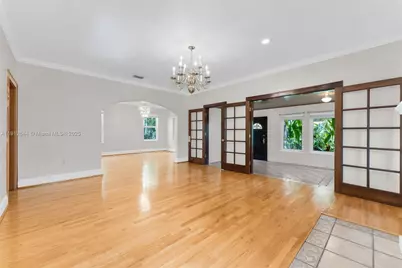 1514 Capri St, Coral Gables, FL 33134 - Photo 7