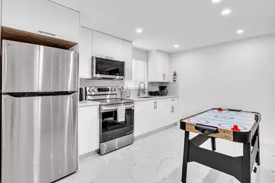 923 NW 110th St #A, Miami, FL 33168 - Photo 11