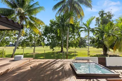 19035 E Saint Andrews Dr, Hialeah, FL 33015 - Photo 51