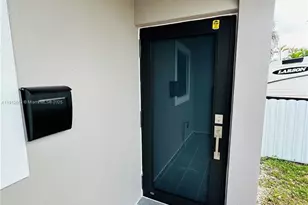 7157 W 19th Ct, Hialeah, FL 33014 - Photo 3