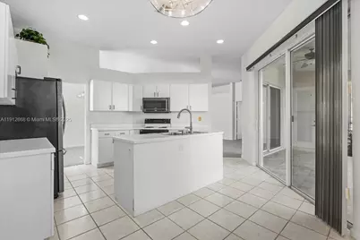 2675 SE 4th Pl, Homestead, FL 33033 - Photo 5