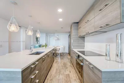 650 NE 32nd St #1002, Miami, FL 33137 - Photo 17