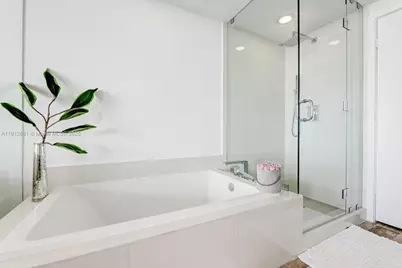 650 NE 32nd St #1002, Miami, FL 33137 - Photo 31
