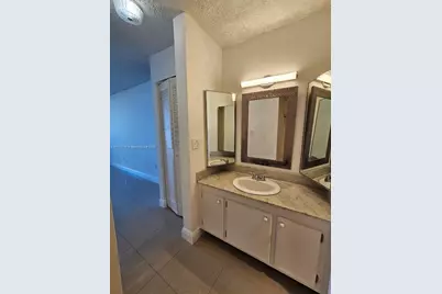 1200 NE Miami Gardens Dr #710W, Miami, FL 33179 - Photo 15