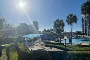 2500 Parkview Dr, Hallandale Beach, FL 33009 - Photo 31