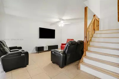 301 Lakewood Drive #8A, Jupiter, FL 33458 - Photo 3