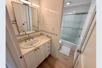 2899 Collins Ave #1212, Miami Beach, FL 33140 - Photo 13