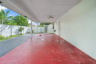 136 Cayman Dr, Palm Springs, FL 33461 - Photo 5