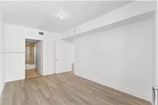 488 NE 18th St, Miami, FL 33132 - Photo 17