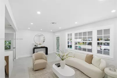 560 NE 110th Ter, Miami, FL 33161 - Photo 5