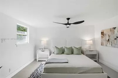 560 NE 110th Ter, Miami, FL 33161 - Photo 13