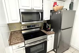 17125 N Bay Rd, Sunny Isles Beach, FL 33160 - Photo 11