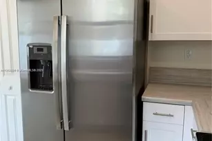 11089 W 34th Ct, Hialeah, FL 33018 - Photo 5