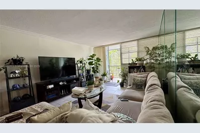 16518 NE 26th Ave #304, North Miami Beach, FL 33160 - Photo 3