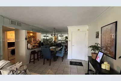 16518 NE 26th Ave #304, North Miami Beach, FL 33160 - Photo 5