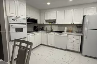 19380 Collins Ave, Sunny Isles Beach, FL 33160 - Photo 3