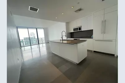 68 SE 6th St #3806, Miami, FL 33131 - Photo 5