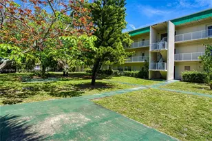 1420 Atlantic Shores Blvd, Hallandale Beach, FL 33009 - Photo 21