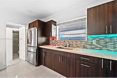 5355 W 5th Ln, Hialeah, FL 33012 - Photo 13