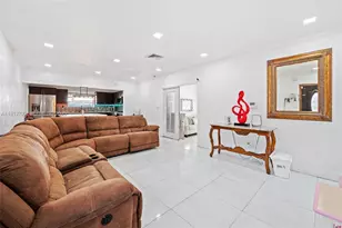 5355 W 5th Ln, Hialeah, FL 33012 - Photo 7