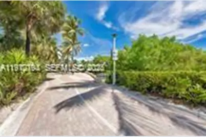1621 Collins Ave #405, Miami Beach, FL 33139 - Photo 31