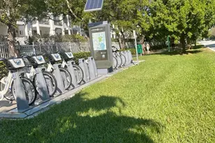 20400 W Country Club Dr, Aventura, FL 33180 - Photo 11