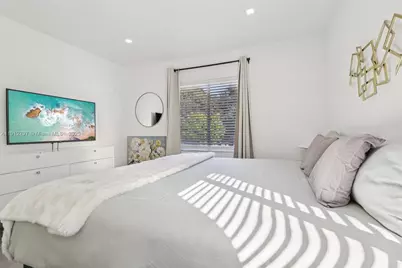 9518 N Miami Ave, Miami Shores, FL 33150 - Photo 13