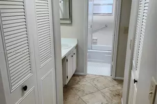 9450 Poinciana Pl, Davie, FL 33324 - Photo 7