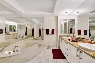 20281 E Country Club Dr #607, Aventura, FL 33180 - Photo 13