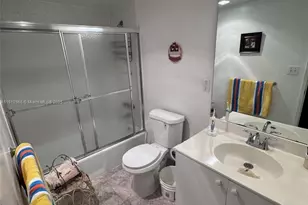 19390 Collins Ave, Sunny Isles Beach, FL 33160 - Photo 11