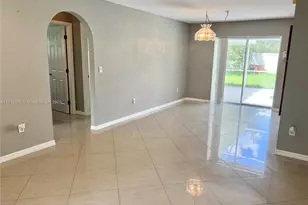 15561 Spring Line Ln, Fort Myers, FL 33905 - Photo 7