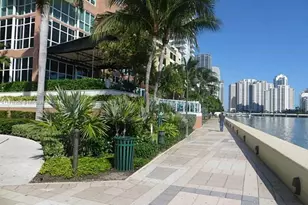 1155 Brickell Bay Dr, Miami, FL 33131 - Photo 23