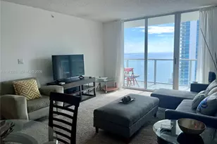 1155 Brickell Bay Dr, Miami, FL 33131 - Photo 3