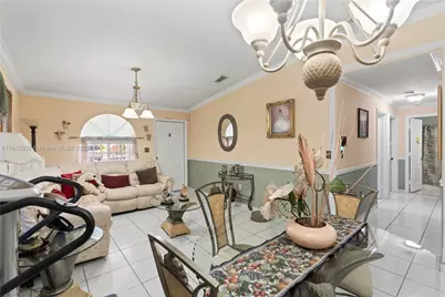 7020 W 35th Ave #112, Hialeah, FL 33018 - Photo 3