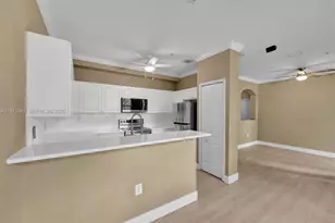 100 Jacaranda Country Club Dr, Plantation, FL 33324 - Photo 17