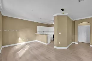 100 Jacaranda Country Club Dr, Plantation, FL 33324 - Photo 11