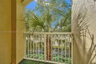 100 Jacaranda Country Club Dr, Plantation, FL 33324 - Photo 31
